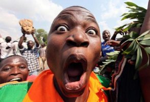 Не толерантно красить в белый цвет. Американонегры возмутятся все таки грубое нарушение гражданских прав