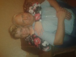 Разница почти 14 лет, у обоих второй брак. САмый лучший муж на свете! Общему сыну 4,5 и через недельку появится еще один. Первый брак у меня был в 18 лет с ровесником, прожили 13 лет.