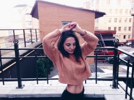 В Новосибирске маленькая девочка расплакалась, читая стих