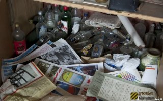 Интересно, что стало с самим заводом? Посмотрел информацию. Он все в том же огромном списке просранных полимеров.  А еще убийство  В общем, все как обычно.