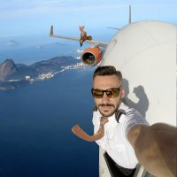 Неужели этот пилот поднял селфи на новые высоты?