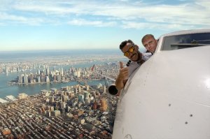 Со свидетелем никаких сомнений в подлинности не возникло бы.