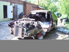 А ничего что на вырезанном на этом фото участке был VIN?