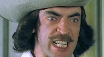 "Тысяча чертей!!! Мушкетеры не бегают!"