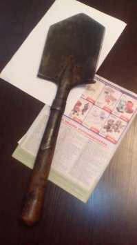 Лучше пусть будет чем нет... лежит себе, кушать не просит.