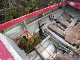 вот накидал схемку где должна быть сидушкака и где разлом, вот и думайте почему корпус ломать начало.