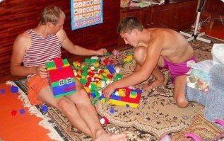 На самом деле, родители - это такие же дети, только постарше