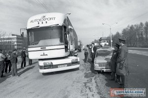 прототипчик из будущего был ещё на МАЗе при СССР ... НО