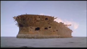 Почему то вспомнился фильм "Водный мир" и старик на лодке внутри танкера измеряющий уровень нефти . Когда танкер начал взрываться он сказал - ну слава богу!