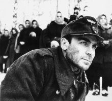 Владимир Заманский. В 1950 году за участие в избиении командира взвода Заманский был осуждён Военным трибуналом на девять лет лагерей. Кадр из фильма "Проверка на дорогах".