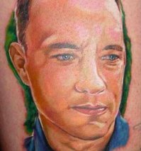 Эти татуировки с лицами звезд настолько кошмарны, что их герои закричали бы от ужаса!