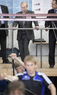 Пожалуйста , берите детей и получайте от жены 1800 руб. в месяц . Но желающих нет . Равноправие должно быть всегда и к нему нужно стремится .
Жаль что у тебя п*зда вместо мозга , иначе сам бы эти элементарные вещи понял .
И вообще отвали от меня петушило , меня твоя маниакальная навязчивость раздражает .