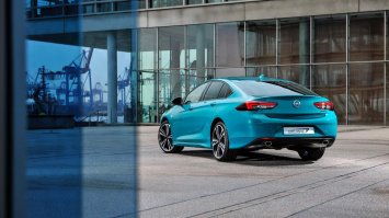 Ога, тоже отьездил в свое время на Corsa D 4 года, беспроблемная машина.. Теперь уже пятый год на астре J 180 hp, космолет....  Ждал новую инсигнию ... но опель ушел  - очень жаль..... машинка супер получилась, собстно как и новая астра К.... мазды шестерки и камрюхи курят в сторонке...