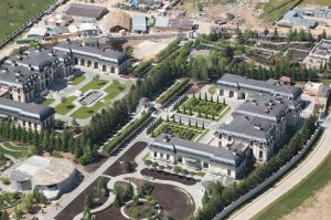 вот лохи. вот у нас нормально живут пацаны!