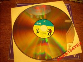 Пусть и не совсем по теме, но многие думаю даже и не догадывались, что были вот такие девайсы:
Русь ВП 201 (проигрыватель LD)