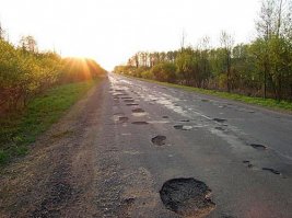 Вот такое покрытие надо, дешево и сердито! И маты крепче стальных будут.