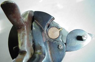 до появления привычного унитарного патрона оставались считанные годы...