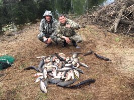 В этом году летали на рыбалку в эти края. Красиво и страшно