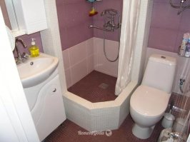 Использование душа без стёкол позволяет добиться предельной компактности без ущерба эргономике.