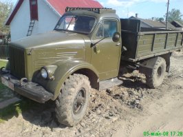 наш трудяга, был в МЧС, лет пятнадцать как списан, используем как вездеход за сеном, картошкой и заготовке дров.