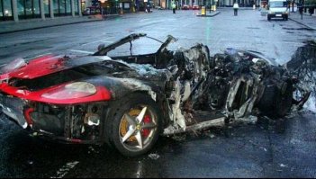 (Россия)Скоро очень богатый папа купит своему любимому ребенку на окончание школы данный агрегат и конечно в напутствие сурово скажет: не нарушай и по правилам езди!! Не вопрос, максимум на 20км привышу