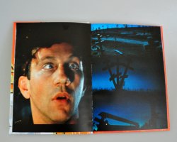 Парням бы эмблему сменить, что ли...