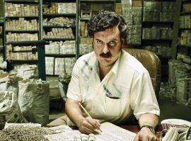 Фермер не взял деньги Эскобара потому что знал, что бывает с теми кто ворует у Эскобара.