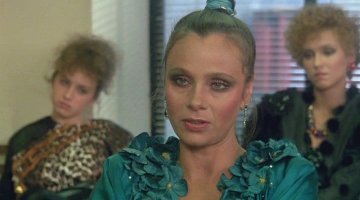 Немоляева, значит, красавица, а Дапкунайте, Розанова и Полищук - страшненькие?! Ну-ну...