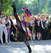 Я бы спросил, что здесь происходит, но боюсь узнать правду