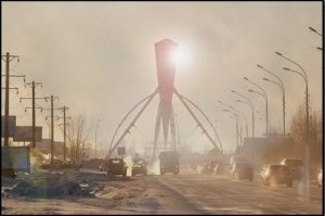 Нижневартовск. Какая-то непонятная фигня, вроде бы памятник нефтяникам, точно не знаю, но горожане шутят, что в этом городе будут снимать продолжение "Войны миров".