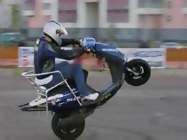 Спишь такой, а тебя вместе с будкой угоняют )))