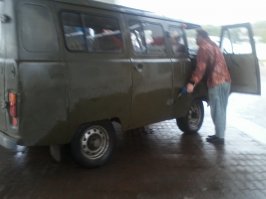 Сам лично сфоткал особенности заправки машины с двумя баками.