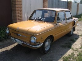 Жёлтый 30, белый 40. На миника напялили оперение с сороковки, поэтому и огни воткнули прямоугольные.