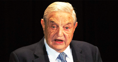 Жил не в России, до 144 лет не дожил, но кот выглядит лучше его. Климат в России наверное такой.