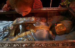 А как же тысячи любителей полизать трупятину у нас?