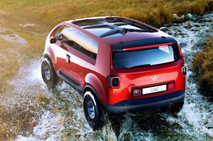 За такие здоровые толстые передние и задние стойки - убил бы дизайнера - пусть сам такое водит!