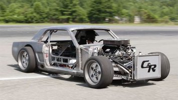 Ну да, Мустанг 65 года, от которого осталось меньше половины кузова.