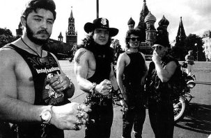 в шляпе хирург что ли?