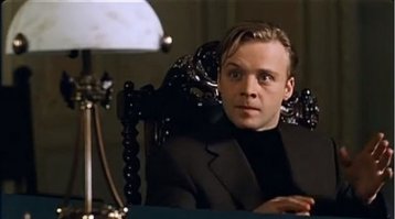 Батарейки далеко не китайские, это разработка японского Panasonc-а, просто форм-фактор - 18650, это 18х65 мм, а никак не "обычная китайская 18650".


И цена на батарею 85 кВт*ч не такая уж и маленькая - 12 000 баксами.

Какие-то запчасти выпускаются разными странами, в том числе и Китаем. Но, в качестве примера, продукция Apple, Intel, AMD, IBM, российский процессор "Эльбрус", производимые на китайских рабочих мощностях от этого не становятся китайскими, верно?
VAG теперь выступает в качестве "догоняющего", концерну в таком положении уже надо подстраиваться под существующие стандарты заправок, строить новые сборочные линии, осваивать новые для него технологии - это требует немалых капиталовложений. Тот же совет акционеров по такому вопросу вполне может "буксовать" по причине прижимистости, но опять же - только до 2040-го года, в Европе собираются к этому году полностью запретить выпуск автомобилей на ДВС.
Маск, в свою очередь, на ДВС не разменивался, ему нужен был электромобиль для Марса - он начал его проектирование, наладил выпуск земного аналога в престижном классе, полученную прибыль вложил в GigaFactory и теперь будет производить батареи уже не у китаёзов, а на собственной фабрике по литий-полимерной технологии, что позволит выпускать гораздо более дешёвый и массовый вариант - Tesla Model 3.
Таким образом, для VAG всё не так уж и просто - наладить производство двигателей, аккумуляторов, кузовов, разработать конкурентно-способный дизайн, построить цеха сборки, обучить персонал, и, далеко не последнее - создать электронику управления полученными в итоге электромобилями и их аккумуляторами.
Кроме того, как мне что-то подсказывает, необходимо также вложиться как в сеть заправок, так и в договора по поставкам энергии для этих заправок. Естественно, с какими-то финансовыми гарантиями.
Вкратце - не зря им правительства ЕС добрых 20 с гаком лет выделили для перехода с ДВС на электричество.
Вот, к примеру, барахолка:

13 000 баксами.
По поводу "не чисто" - могу сказать одно: те, кто инвестировал Тесла - далеко не дураки, у них как минимум есть юристы и экономисты, которые моментом просекли бы любой подвох и, естественно, сделали всё, чтобы защитить свои капиталовложения.
"Белкин, ТАКИМИ деньгами - не рис-ку-ют" (с) "Брат-2"