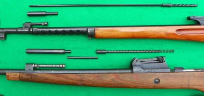 Или вот хороший пример наша СВТ, 40-го г.в. и немецкая G-43, 1943 года соответственно.