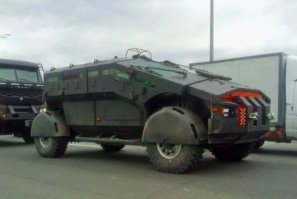 Вот реальный броневик!
Видел такой воочию! Монстр!
 Выглядит гораздо внушительней представленных тут придуманных "концептов".