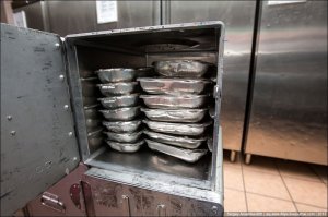 Запакованный в фольгу порционный набор.
Вот они сложены: