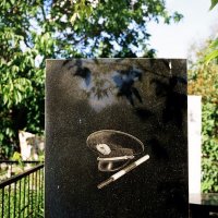 Юмор кладбищ, который помогает прожить до 100 лет