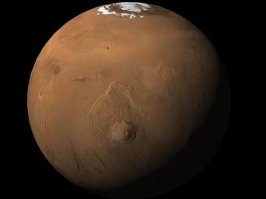 1. "у Марса отсутствует озоновый слой. Именно по этой причине, когда на планете восходит солнце, она подвергается мощнейшему радиоактивному облучению"
Ультрафиолетовому. Солнечный ветер поверхности не достигает - тормозится в атмосфере, уровень радиации точно такой же, как на МКС - от космических лучей, за сутки не меняется.
2. "Когда Марс приближается к солнцу, в определенные времена года, там начинают бушевать мощнейшие бураны."
Не к Солнцу приближается, а как и Земля имеет наклон оси вращения, т.е. когда наступает весна и начинают таять полярные шапки - могут возникнуть пылевые бури.
3. "лишь треть отправленных туда космических устройств справилась со своими задачами."
Это было в 50 лет назад, почти все современные миссии - успешные, с начала 90-х годов потеряны: "Марс-96" - утонул в тихом океане из-за отказа 3-й ступени РН "Протон-К", Mars Observer - отказ двигательной установки привыходе на орбиту Марса, взрыв топливопроводов из-за самовоспламенения топлива; Mars Polar Lander, Mars Climate Orbiter - из-за спешки не перевели дюймы в метрическую систему, собрали чёрт-те что;  Нодзоми  японский - из-за солнечной вспышки сбой в электроцепях, замёрзло топливо, пролетел мимо Марса в 1000 км; "Бигль-2" - посадочный француз, не раскрылась солнечная батарея после посадки, под ней как раз была антенна; "Фобос-Грунт" - утонул в Тихом океане из-за паршивой электроники, унеся с собой заодно китайца "Инхо-1"; Schiaparelli - французы программировать не умеют, в лепёшку разбился из-за отключения двигателей, упал с высоты 4 км, система посадки на земле не тестировалась из-за румын.
За это же время было 2 успешных пролётных миссии, 7 аппаратов на орбите, 1 просто посадка недалеко от полярной шапки, 4 марсохода.
Итого: 8 неудач без всяких "загадок" и 14 успешных миссий, так что не надо "ля-ля".
---
И почему было не поставить хоть какую-то фотографию, а не непонятный рисуночек? Короче, на "троечку" с минусом потянет, если сдавать рефератом в 4-м классе в школе и учитель добрый.