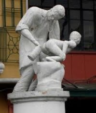 Да уж, лучше бы во такие памятники ставили везде.