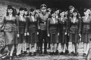 Явная реклама. Если хотите почувствовать себя в летающем концлагере - туда. За "дешёвые" на 500 руб. от нормальных: на тебя начинают лаять на регистрации, затем могут покусать, если у тебя в руках зонтик или пакет, куда положил пиджак или куртку - куртку надеть, пакет убрать, рявкает злобного вида, я даже не знаю кто, видимо штурмфюрер зондеркоманды. Рассадили специально по всему салону, куда подальше, ещё акцентировали, что вы, нищеброды, даже в разных автобусах поедете, причём заявили, типа в следующий раз проорать "Яволь!" перед исполнением. Меня посадили (2 м, 110 кг) с мужиком за 2.2 м (блин, видать старый баскетболлер) и высоким, но толстым ещё дядькой, самолёт на этот бок летел завалившись. Всегда летаю налегке, никогда даже фашисты Люфтганзы не парили, но тут! Самая худшая авиакомпания, даже хуже худшей в мире Гарудаэйрлайнс (ну падают самолёты, зато сервис какой, этим фашистам и не снилось), даже на Бомбардье сельском, да ладно, на АН-2 в Аргентине летать комфортнее. Никогда больше не полечу этими скотовозами, если они думали, что я буду читать их "правила" (а я их прочитал) и выполнять как служебная собака - летал как хочу, а 500 руб. за издевательства мне экономить не с руки. Полный фашизм и отстой, так выглядят их пилоты и стюардессы.