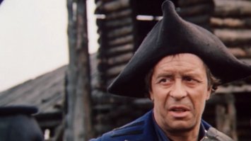 Причем здесь овалы и прически!? Это не Сыроежкин с Электроником...У них четыре года разницы!