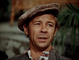 Причем здесь овалы и прически!? Это не Сыроежкин с Электроником...У них четыре года разницы!