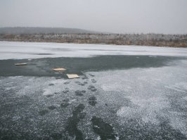 Сурово у нас... ждем лед в конце октября и на рыбалку...