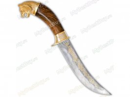 Я и не спорю, что копия, да и китайская. Но меня устраивает. Вполне. Им и мясо порезать и сучок подрубить и полено расколоть. Даже если с ним что и случится - не велика беда.
Есть у меня еще один нож. С гравировкой и золочением, как на фото. Тот да. Тот нож я берегу. Максимум, что им могу сделать, так это им масло на хлебе разгладить. Им только похвалиться. В кругу отдыхающих достать, масло разгладить на хлебе, уловить завистливые взгляды и все, нож свою работу выполнил.